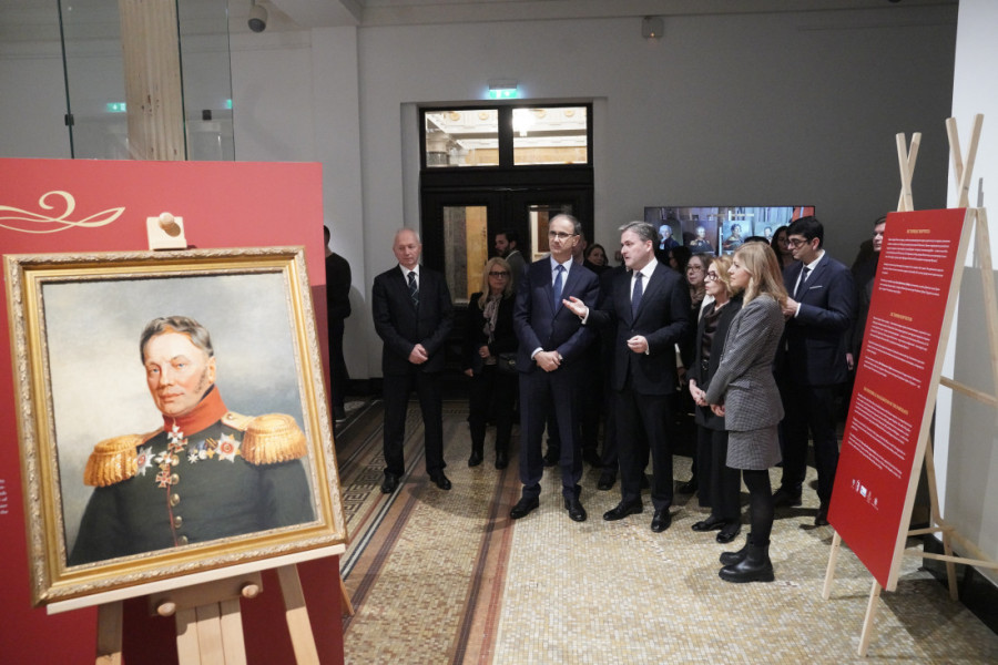 U okviru "Dana Ermitaža" otvorena izložba portreta ruskih vojskovođa srpskog porekla: Hrabrošću su se istakli u ratu protiv Napoleona (FOTO)