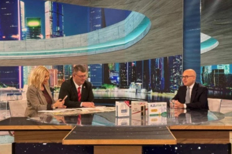 Zahtev opozicije za izbore samo je farsa