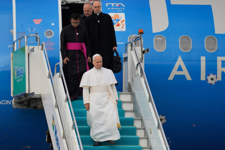 Papa Lav otišao na prvo putovanje van Italije: Prvo ide kod velikih neprijatelja Izraela