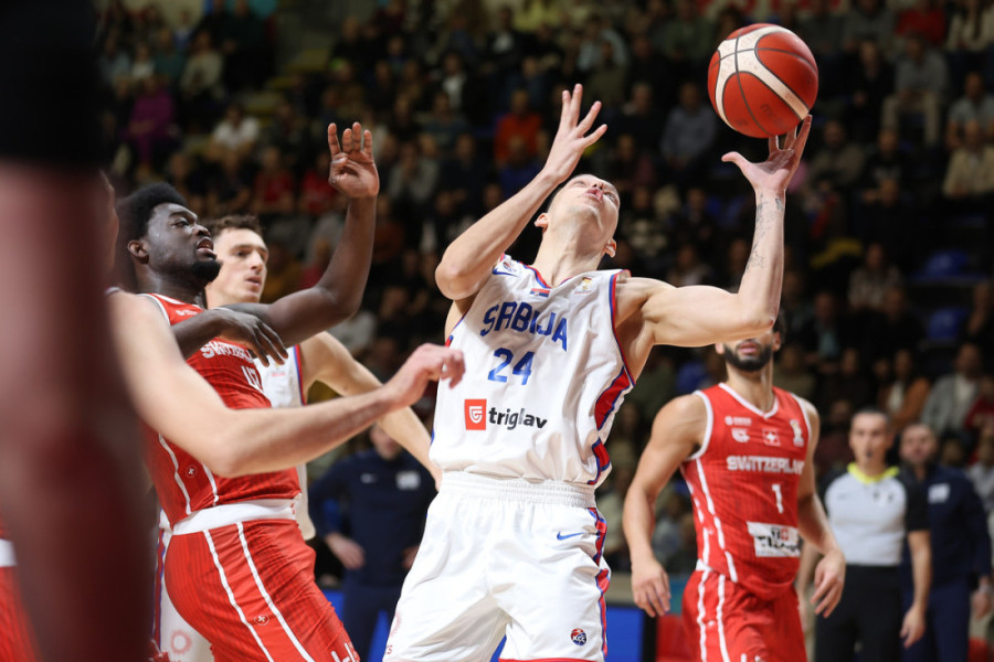 Orlovi se podigli iz pepela! Srbija posle minus 23 pobedila Švajcarsku na startu kvalifikacija za Mundobasket!