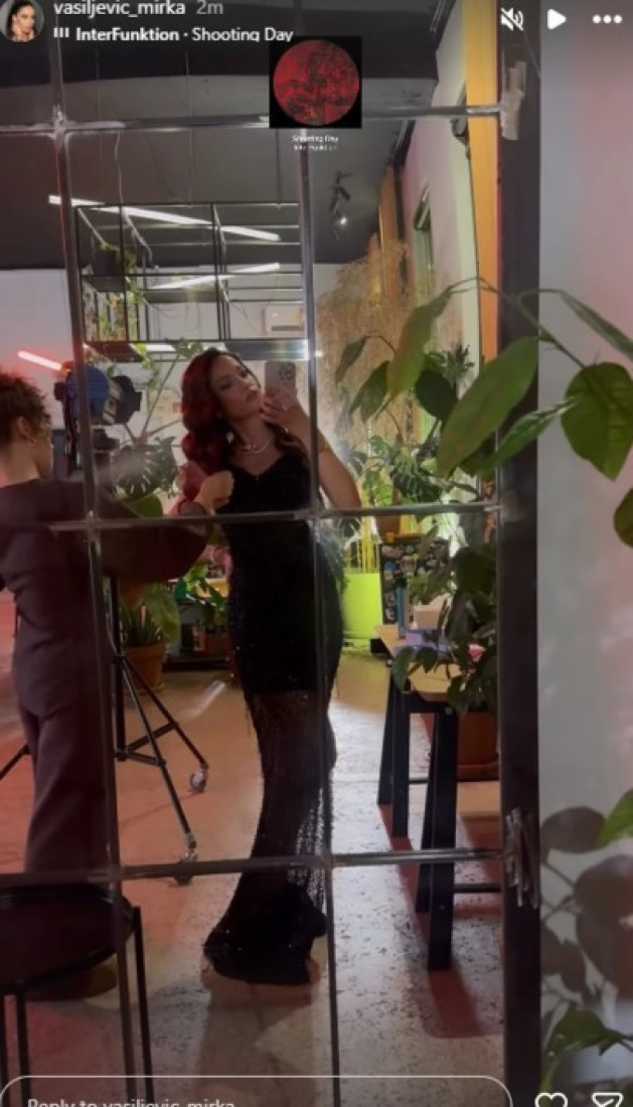 Glamurozno izdanje Mirke Vasiljević: Glumica pozira tip-top sređena (FOTO)