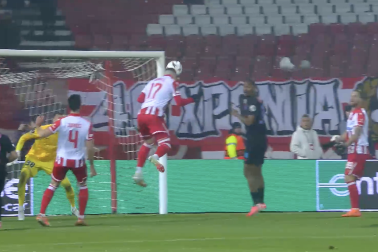 Duarte se poklonio za oduševljenje Delija! Pogledajte vodeći gol Zvezde protiv FCSB-a! (VIDEO)