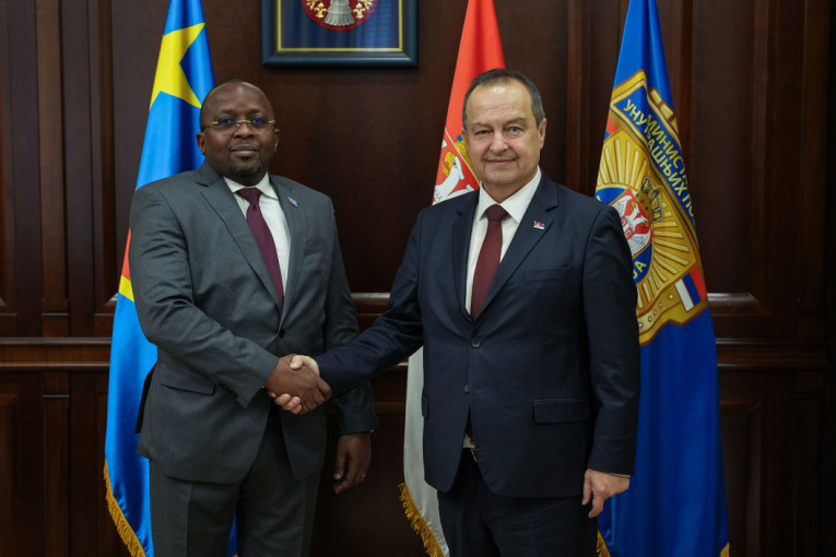 Oglasio se Centar za socijalni rad u Čačku nakon afere koja je potresla javnost: Radnica pljačkala najsiromašnije