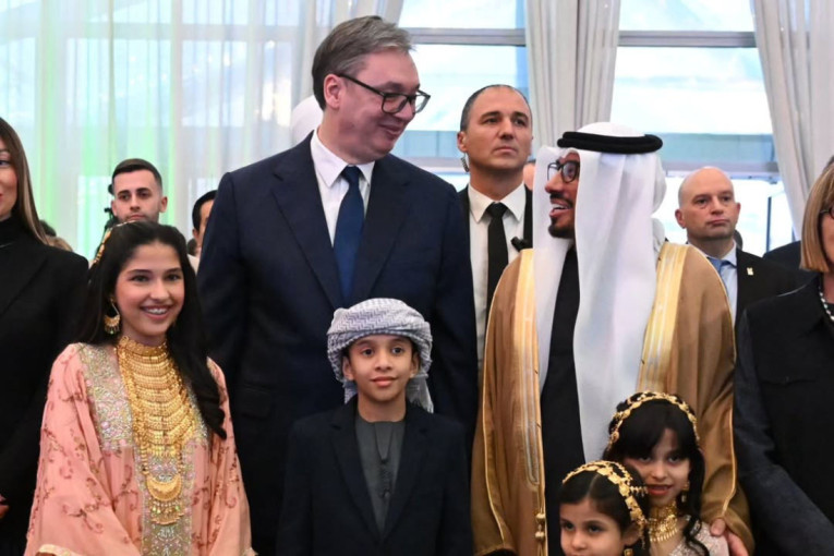 Vučić čestitao nacionalni dan UAE: Zahvalan sam predsedniku Bin Zajedu na ličnom prijateljstvu i posvećenosti jačanju odnosa