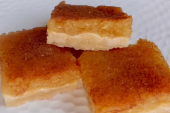 Recept dana: Posna pita sa jabukama i pudingom je mekana kao duša, a miris cimeta će vas mamiti da uzmete još