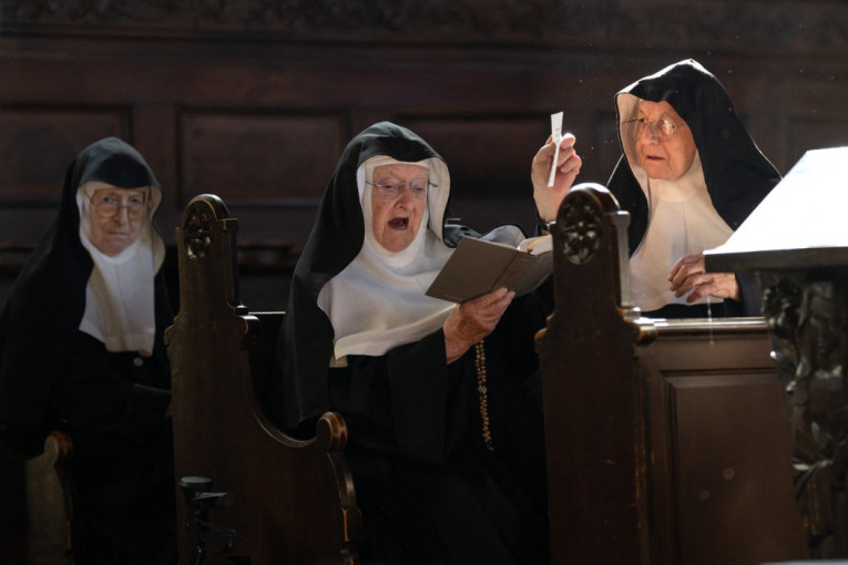 Kaluđerice postale hit na mrežama: Pobegle iz doma i vratile se u napušteni manastir, sad dobile žestoku zabranu!