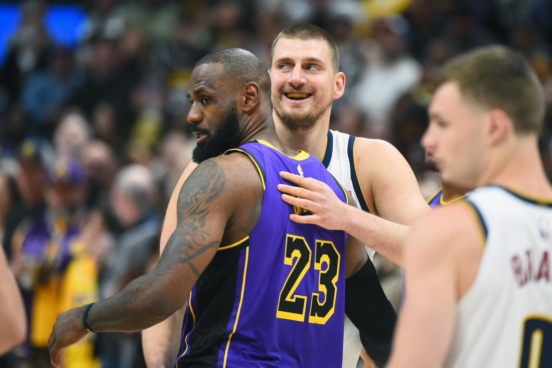 Lebron Džejms nema dilemu: Jokić je jedan od najboljih igrača u istoriji košarke (FOTO)