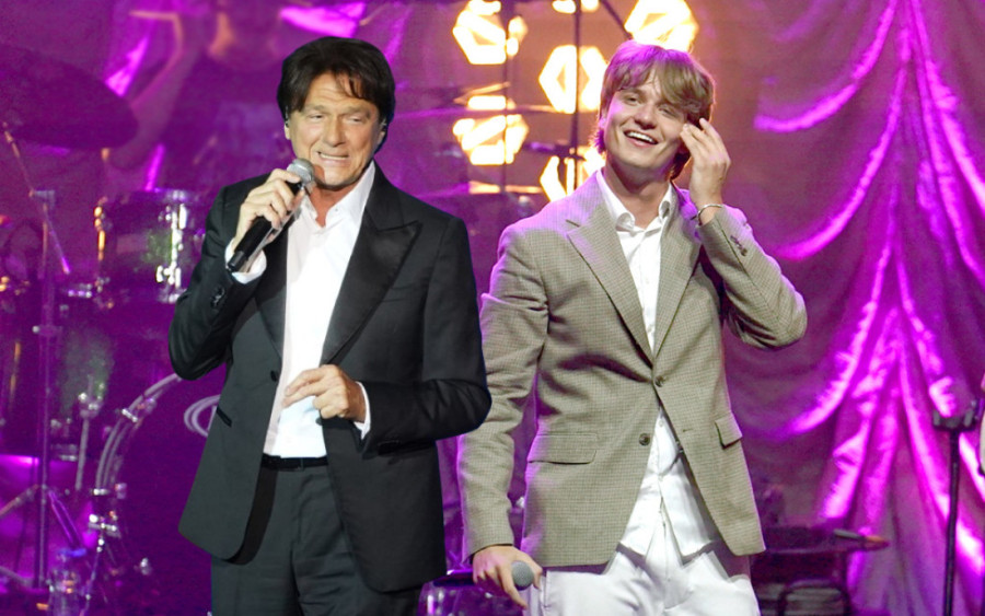 Adi Šoše na koncert došao kao Elvis Prisli: Drugi još ni blizu nije rasprodat!