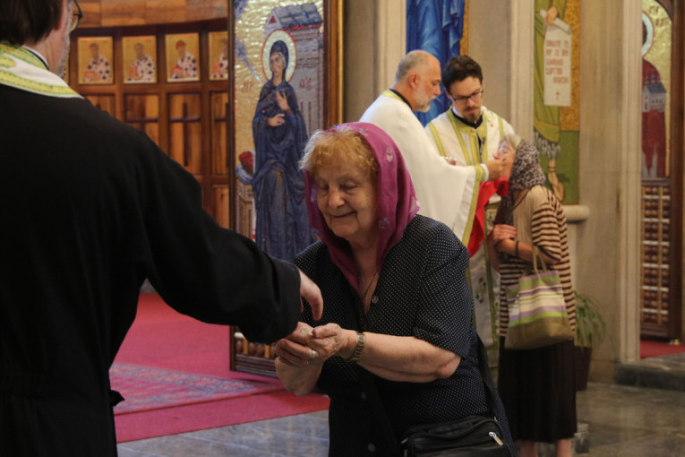 Ogromne gužve za kamione na granici: Na Šidu zadržavanje dva sata, na Batrovcima sat vremena