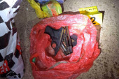 Nova hapšenja zbog krađe iz MUP-a u Doljevcu: Krijumčarka oružja napala policiju, nađena i droga (FOTO)