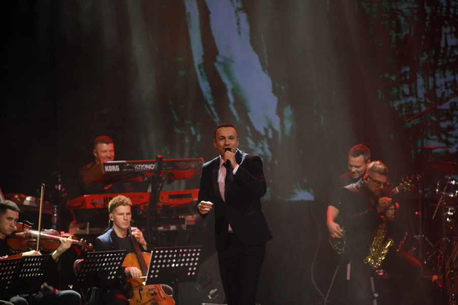 Bane Mojićević otkrio da li će devojka doći na koncert: "Nije htela, ali..."