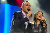 Tanja Savić bila je specijalna gošća na koncertu Baneta Mojićevića! Roditelji pevača pucaju od ponosa (VIDEO)