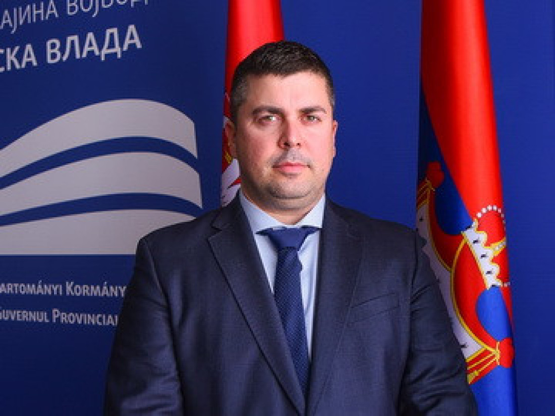 Provaljen još jedan spin blokadera: Student-provokator iz Novog Pazara napada ljude po biralištima, pa se lažno predstavlja kao - žrtva!