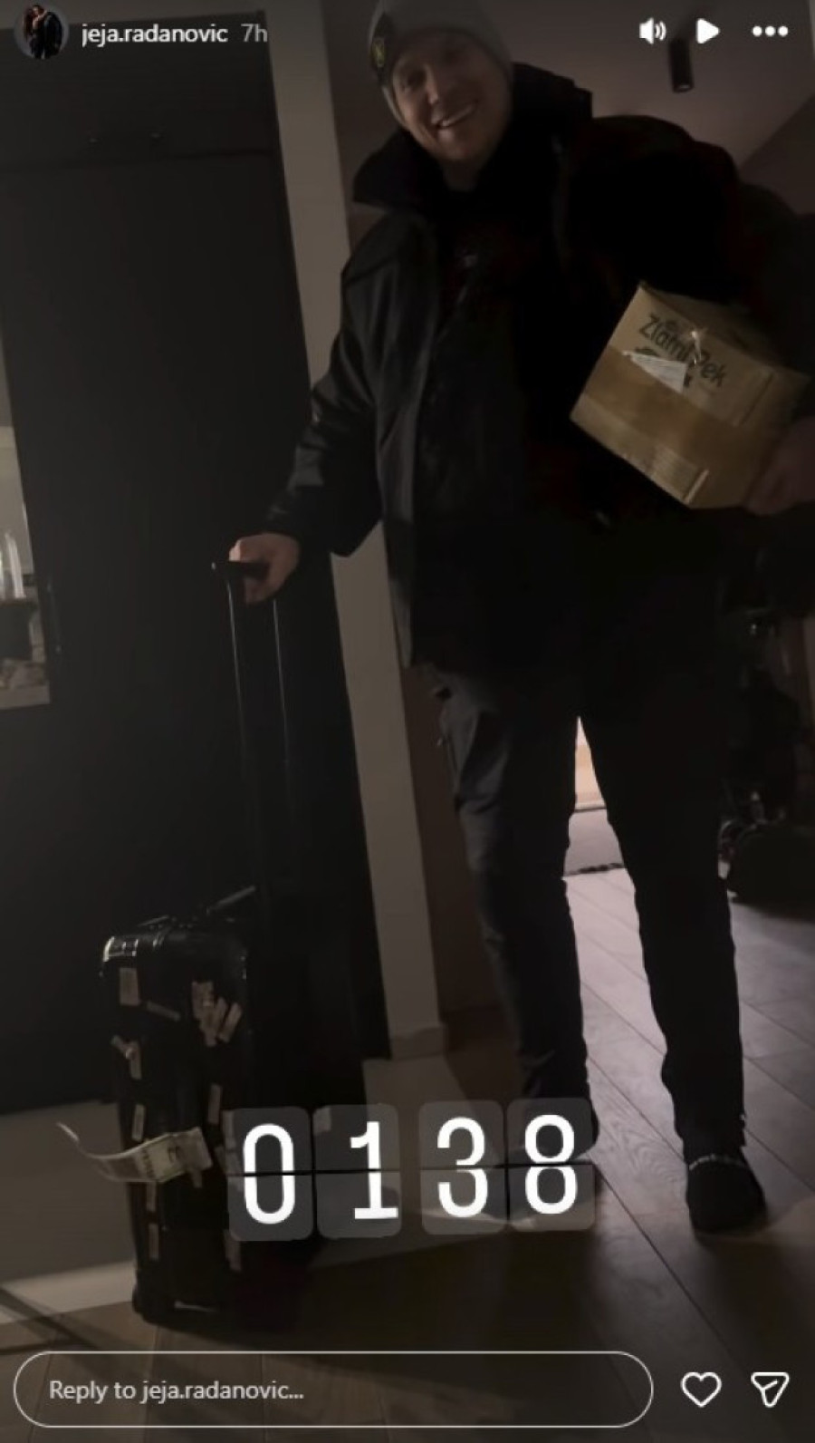 Sloba Radanović stigao u Beograd: Prvi snimak posle deportacije pevača