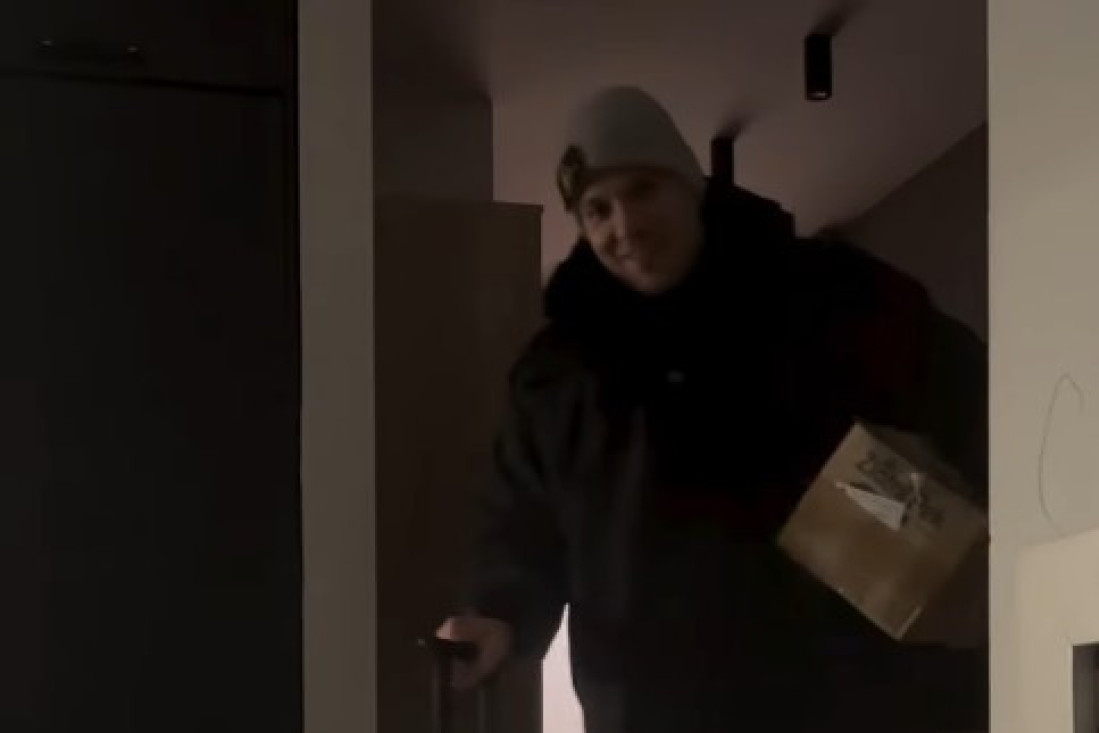 Sloba Radanović stigao u Beograd: Prvi snimak posle deportacije pevača