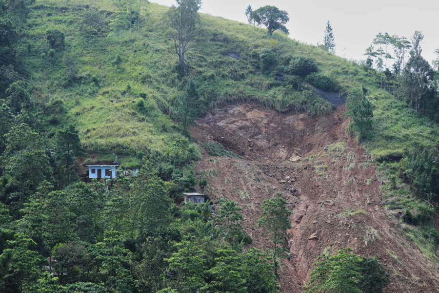 Stravične brojke: Najmanje 1.000 žrtava poplava u Indoneziji i Šri Lanki, uključena i vojska!