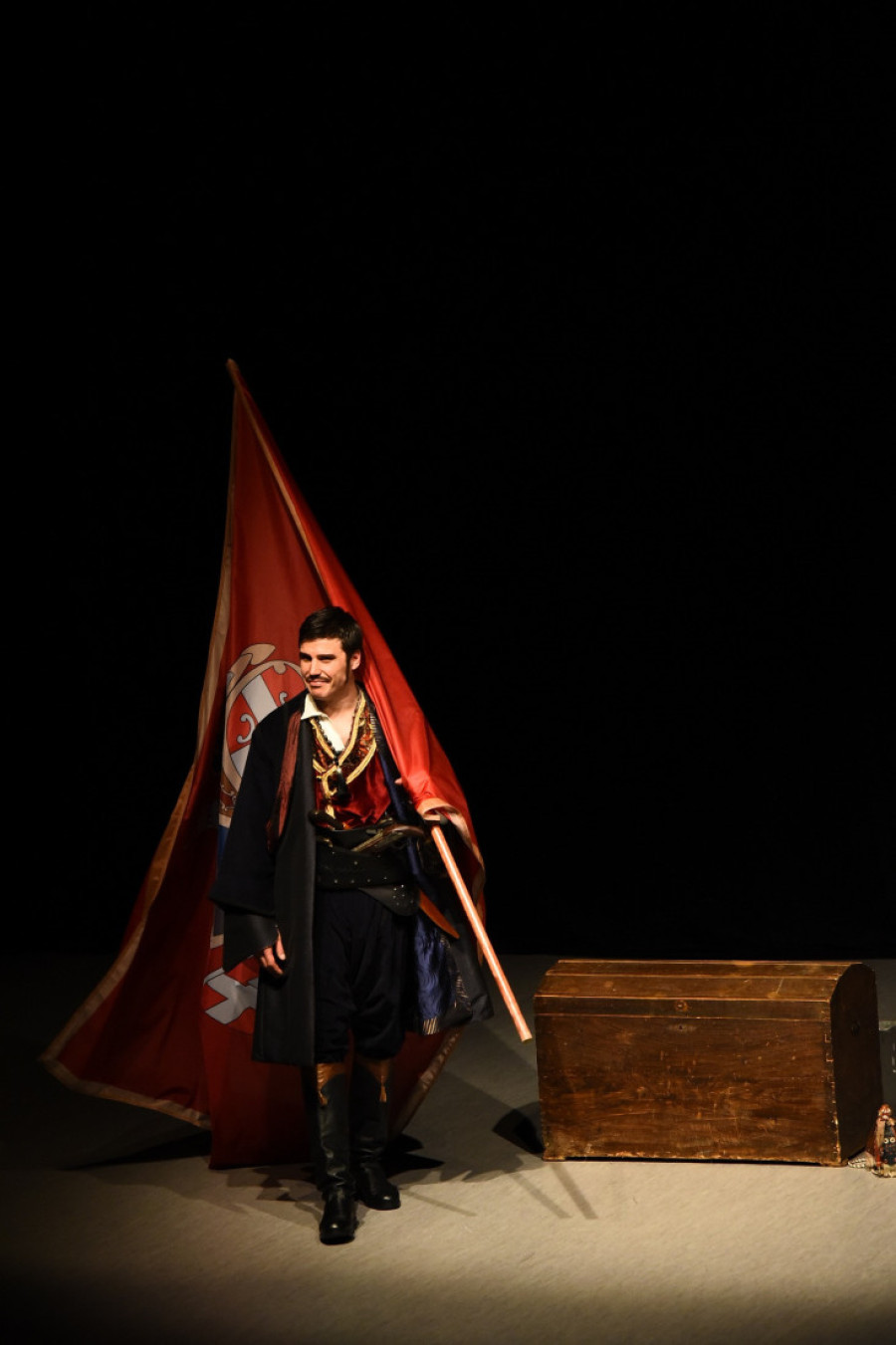 Potresna i istinita priča o jednom od najvećih srpskih junaka: Monodrama "Vetar i zastave" u Pozorištu Slavija (FOTO)