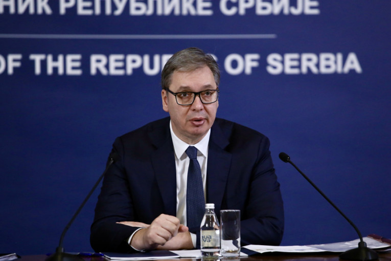 Obilazak fabrika, sastanci u kasarni: Nastavak posete predsednika Srbije Aleksandra Vučića Nišu