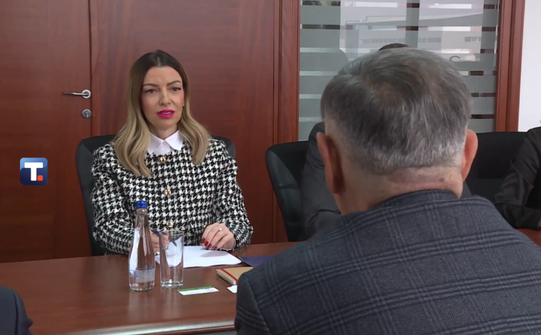 I oni hoće u Srbiju! Adrijana Mesarović u Skoplju sa makedonskim "Pekabeskom" (FOTO/VIDEO)