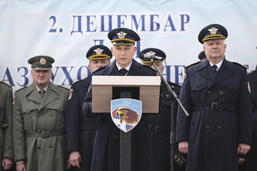 Obeležen Dan 204. vazduhoplovne brigade na aerodromu u Batajnici