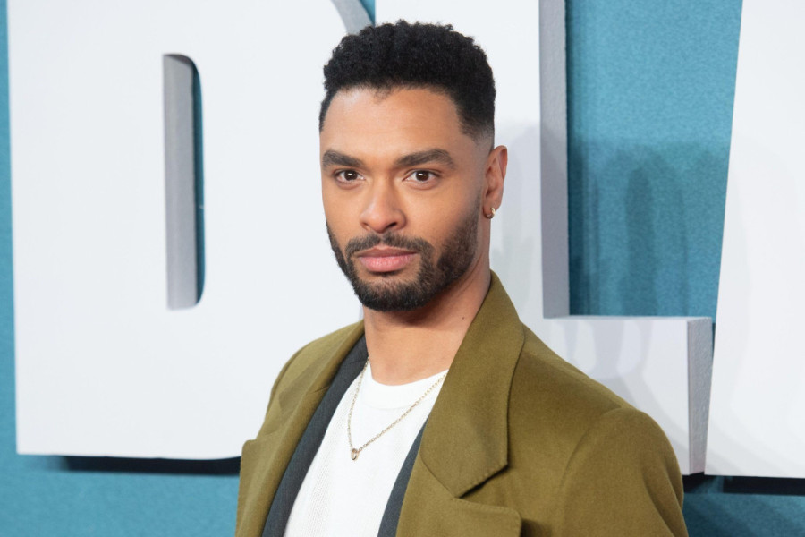 Zvezda "Bridžertona" Rege-Žan Pejdž igra u novom Netfliksovom erotskom trileru: Opasno harizmatični autsajder