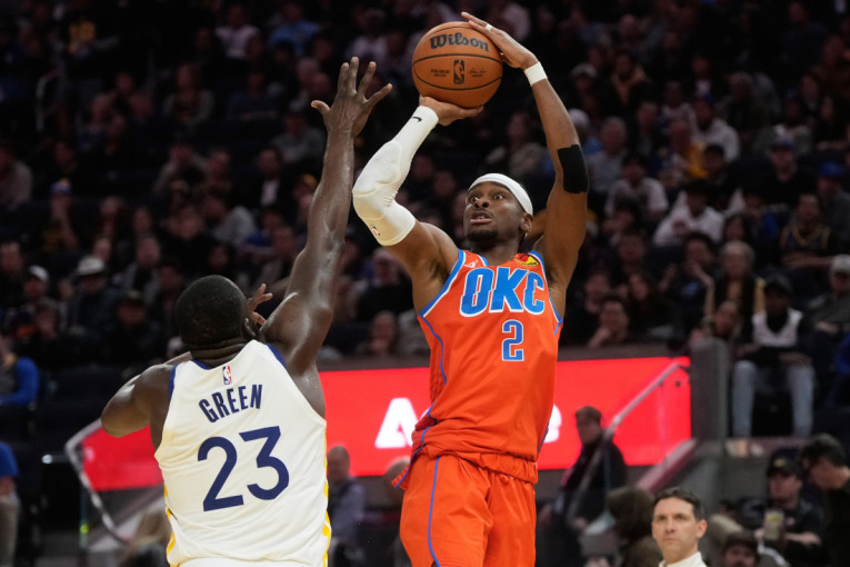 Šampion igra šampionski: Šaj ubacio 38 poena i pokvario Karijev povratnički debi (FOTO/VIDEO)