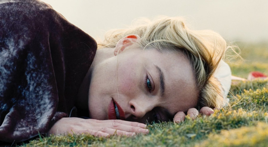 Margo Robi najavljuje vrele scene seksa u "Orkanskim visovima": Kolena su mi klecala zbog Džejkoba Elordija (FOTO/VIDEO)