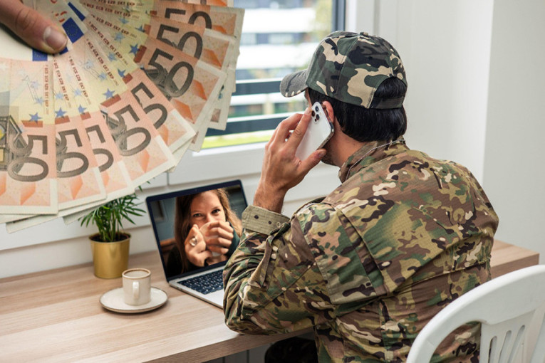 Lažni vojnik osvajao rečima, a ukrao hiljade evra: Žena zbog lažne romanse ostala bez ušteđevine