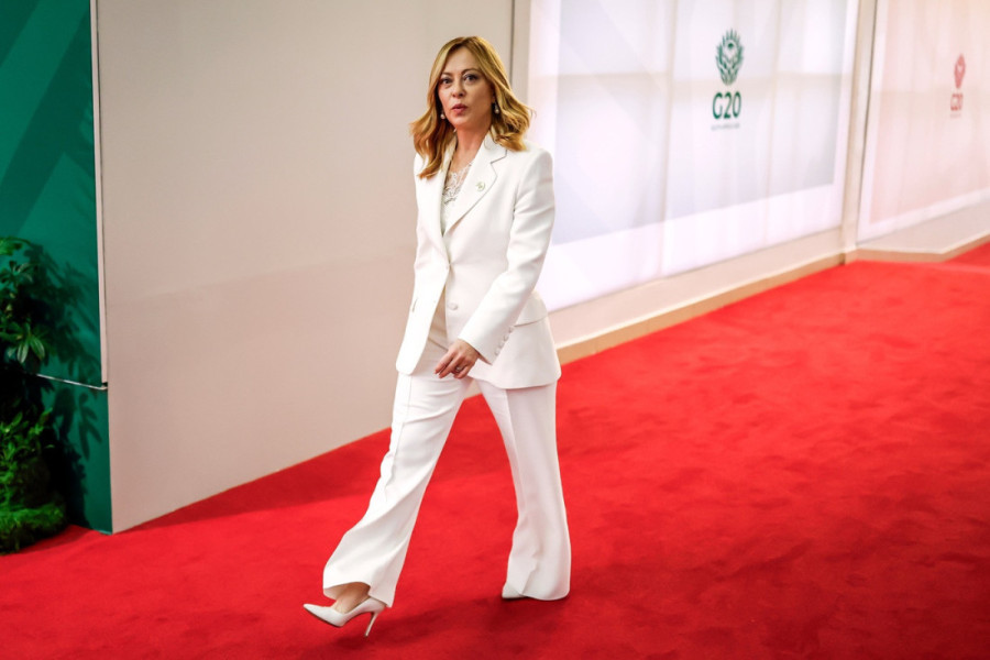 Ovo je "jezivo i bizarno": Komični nastup princa Harija razbesneo milione (VIDEO)