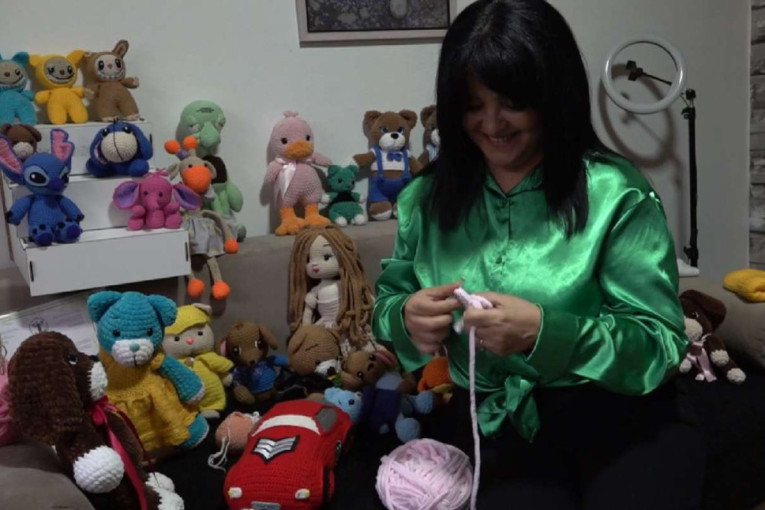 Zaboravite "labubu" ove srpske lutkice su pravi hit: Melita iz Priboja ručno hekla savršene igračke amigrumi tehnikom (FOTO)