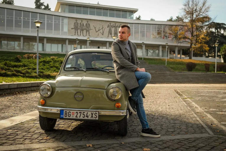 Fića koji osvaja: Tehnički savršen i topi ženska srca! (FOTO/VIDEO)