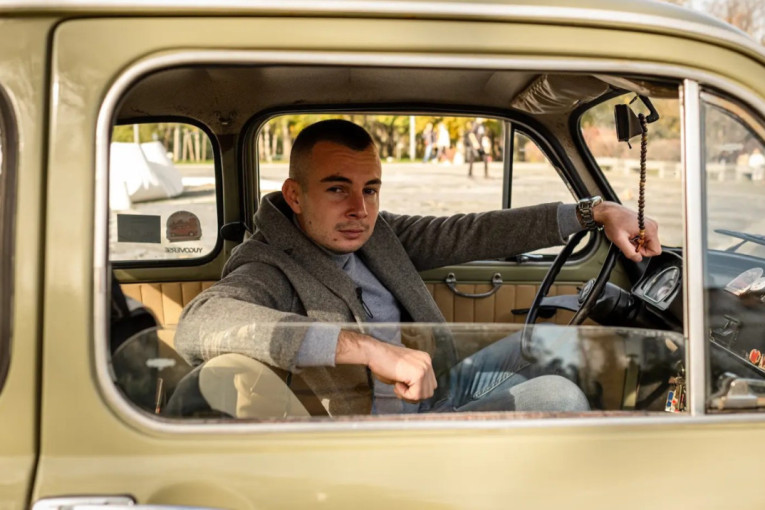 Fića koji osvaja: Tehnički savršen i topi ženska srca! (FOTO/VIDEO)