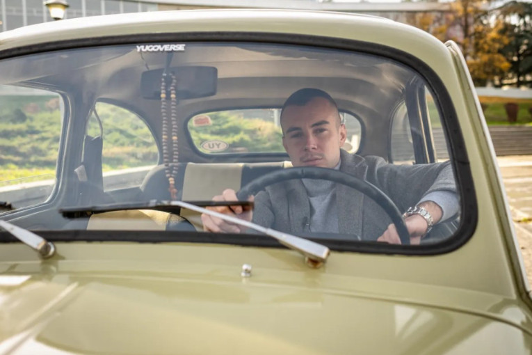 Fića koji osvaja: Tehnički savršen i topi ženska srca! (FOTO/VIDEO)