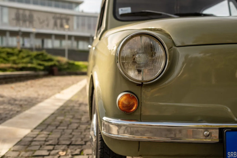 Fića koji osvaja: Tehnički savršen i topi ženska srca! (FOTO/VIDEO)