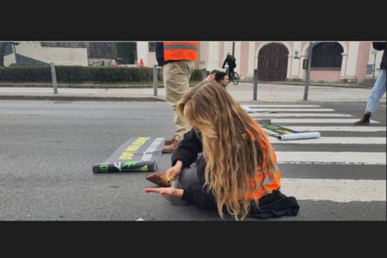 Austrija proteruje zelenu blokaderku "Klimu Šakiru"