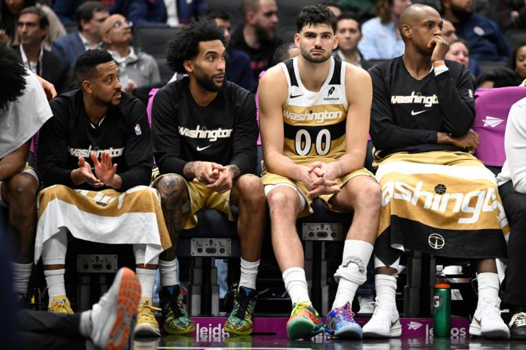 Sa čak 45 razlike: Vukčević opet dvocifren, ali šta vredi, Boston je "pregazio" Vašington (FOTO)