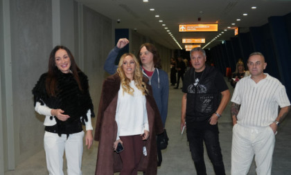 Prekinut koncert pevača 90-ih zbog dojave o bombi: Policija evakuiše objekat