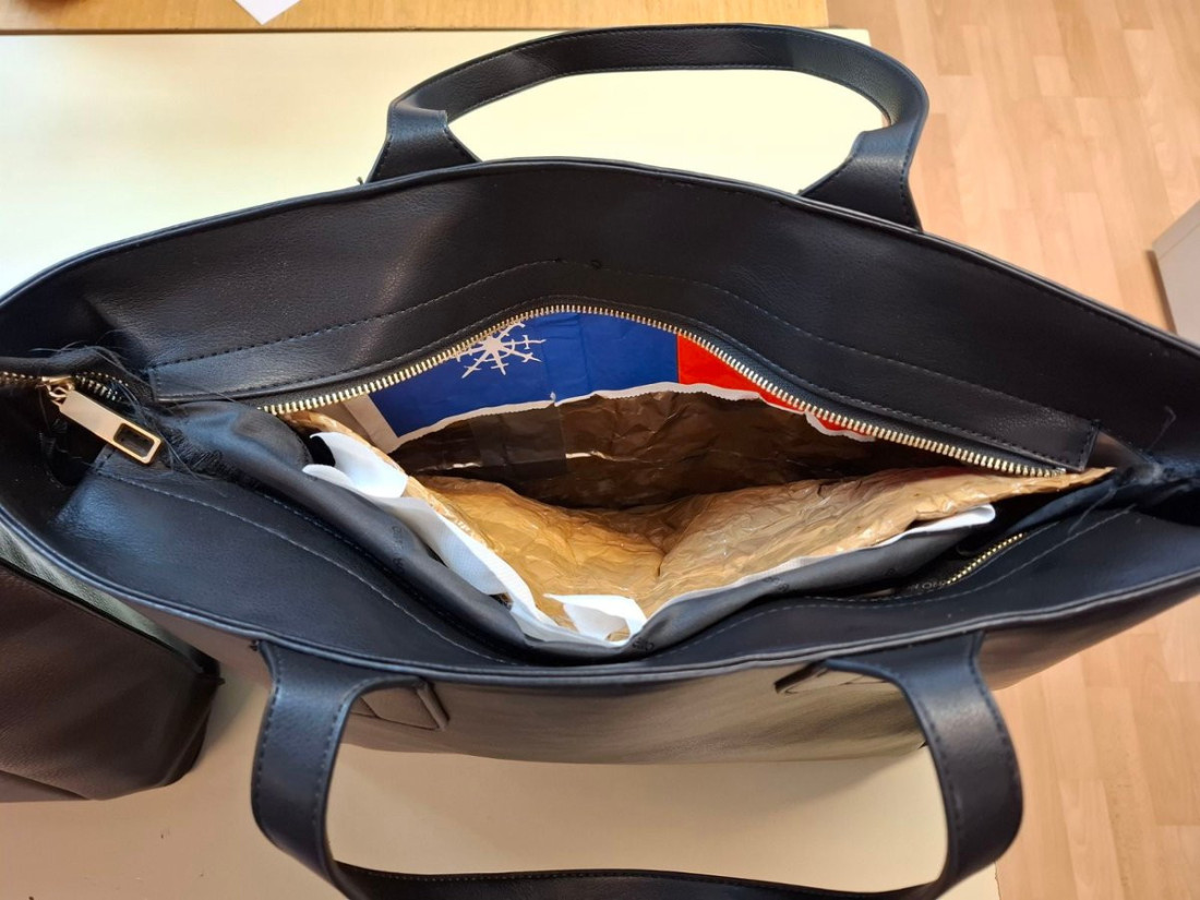 Provaljena specijalna tašnica: Božićna trojka krala po radnjama, a evo kako su iznosili plen (FOTO)