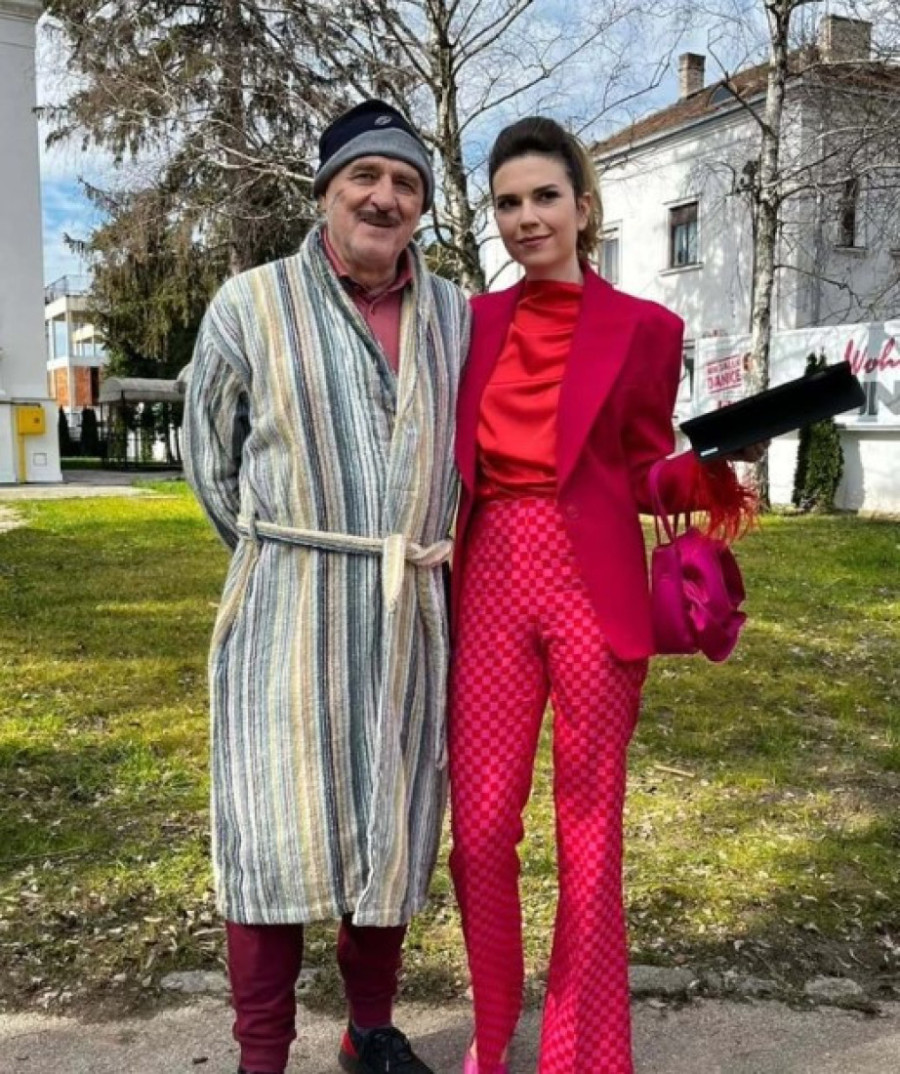 "U poseti ocu na psihijatriji" Lazar Ristovski objavio fotku sa Anicom, odmah reagovala njena majka