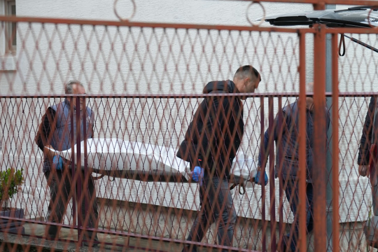 Roditelje zaklao u šupi, pa seo u fotelju da umre! Isplivali novi detalji masakra u Čačku - šerpa bila puna krvi!