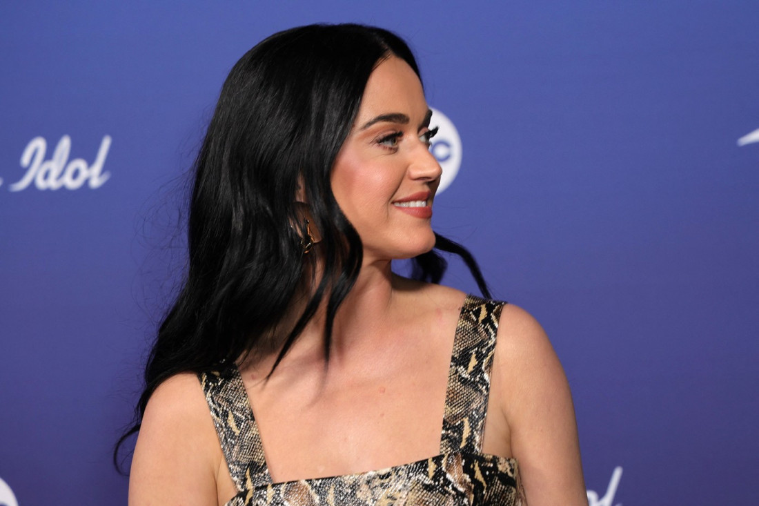 Pevačica prvi put objavila fotku s političarom: Više uopšte ne kriju ljubav! (FOTO)