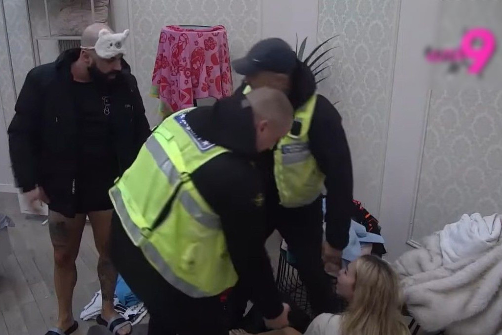 "Marš, klošarčino jedna!" Aneli i Luka se pobili u "Eliti 9" (VIDEO)