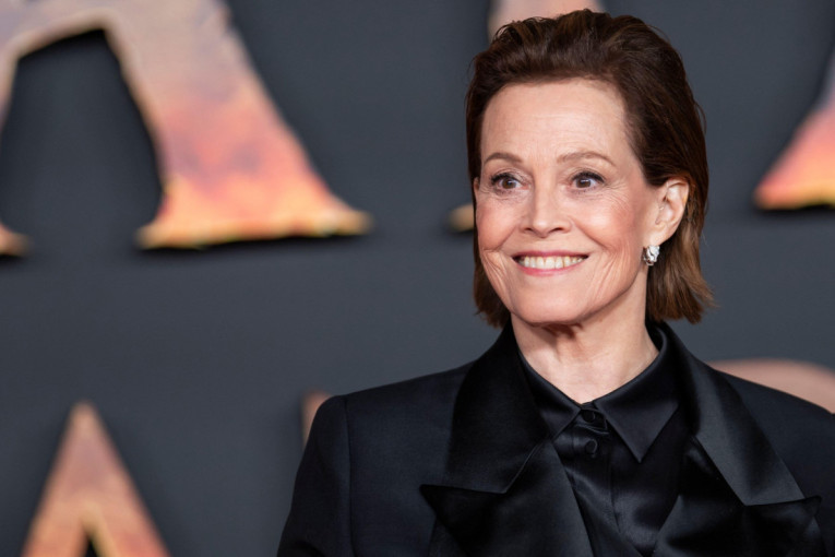 Održala modnu lekciju: Melanija Tramp je privukla svu pažnju elegantnom Živanši haljinom (FOTO)