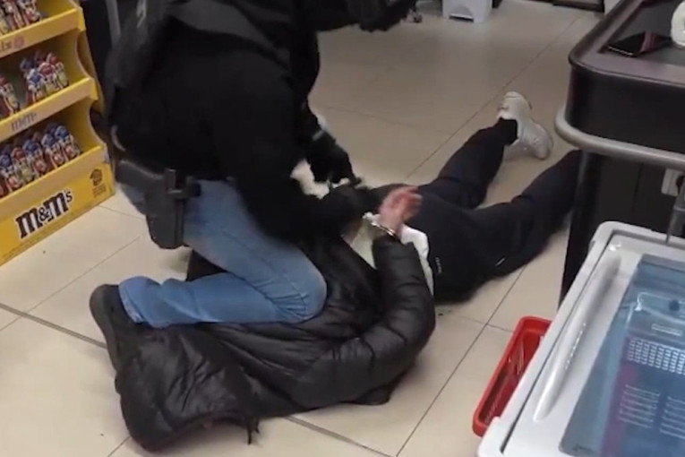 Pištolj, municija, lažna dokumenta! Šok odbrana "škaljaraca" uhapšenih na Dorćolu: "Došao sam u goste"