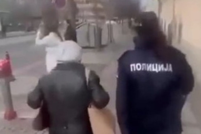 Službenica prekršila sva pravila: PU Beograd pokreće disciplinski postupak zbog zaustavljanja bolesne starije žene