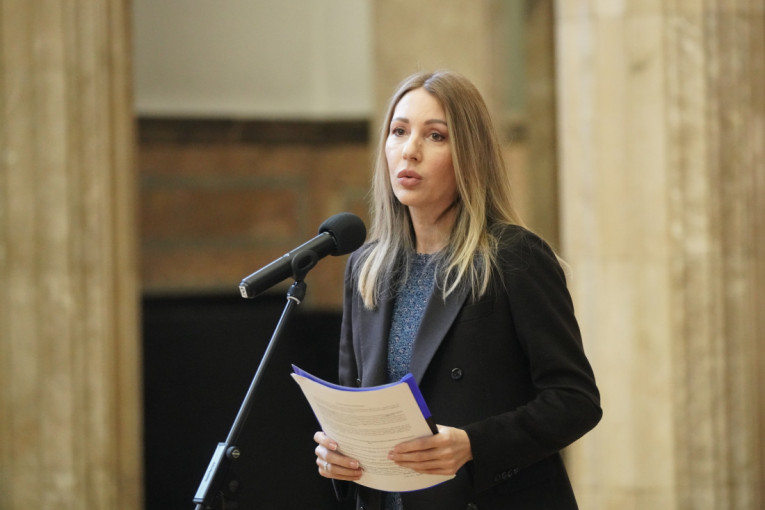 Ako idete u menjačnicu, evo koliko će sutra koštati evro i dolar