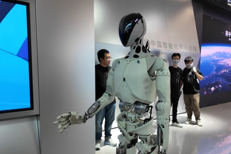 Još malo pa se neće znati razlika: Novi humanoid može da oponaša ljudske emocije i pokrete (VIDEO)
