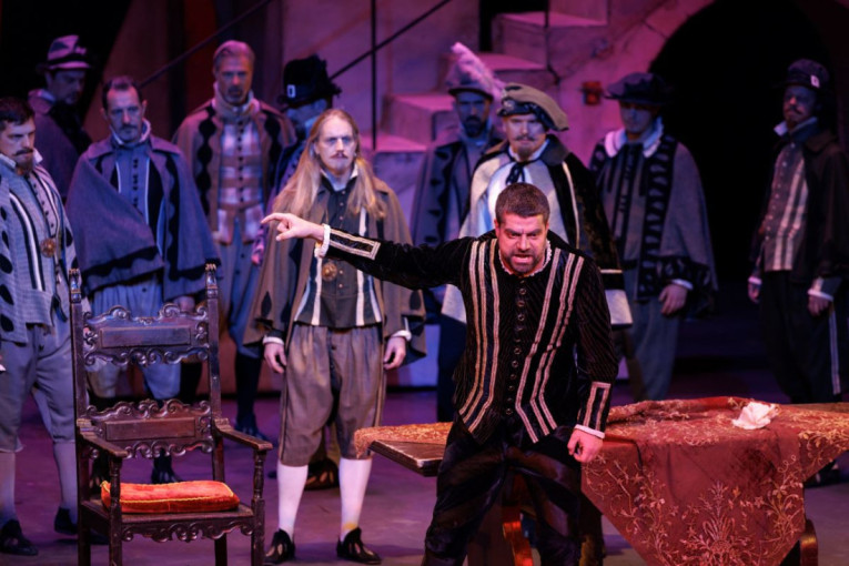 Vrata Narodnog pozorišta ponovo otvorena: Verdijev "Rigoleto" uz ovacije označio nastavak sezone (FOTO)