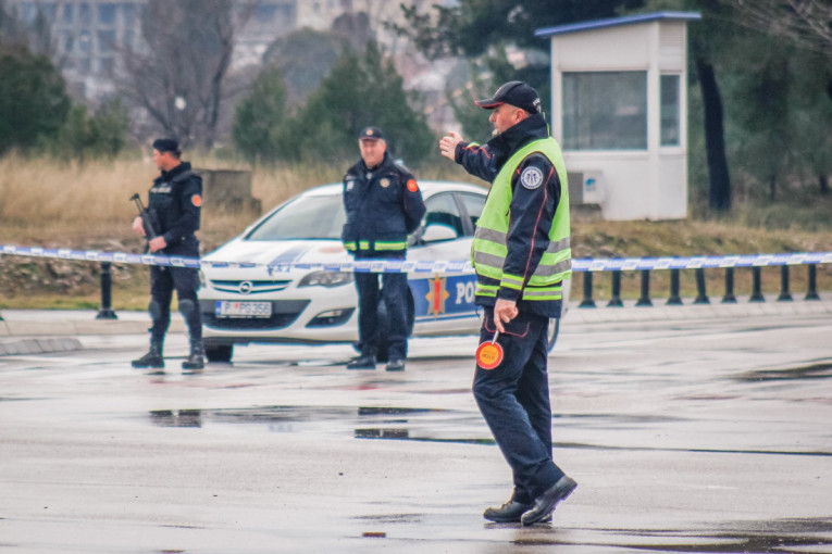 Tragedija u Crnoj Gori: Sudarili se automobil i autobus pun fudbalera, jedna osoba nastradala