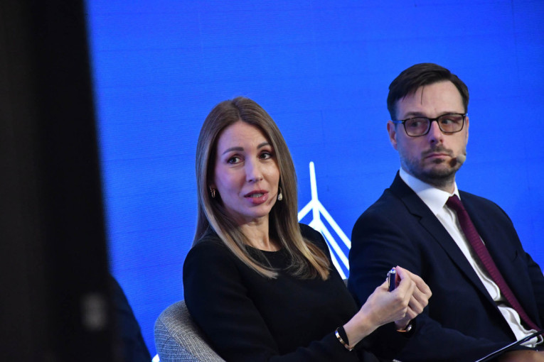 Indeksi u padu: Promet na Beogradskoj berzi oko 2,06 miliona dinara